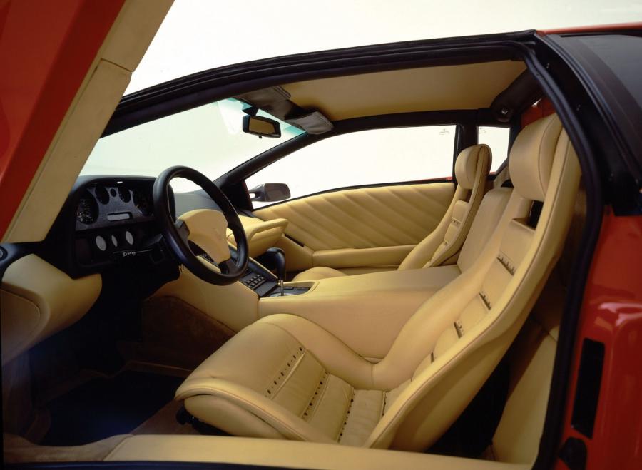  Lamborghini Diablo 1990 года  (фото 5 из 35)